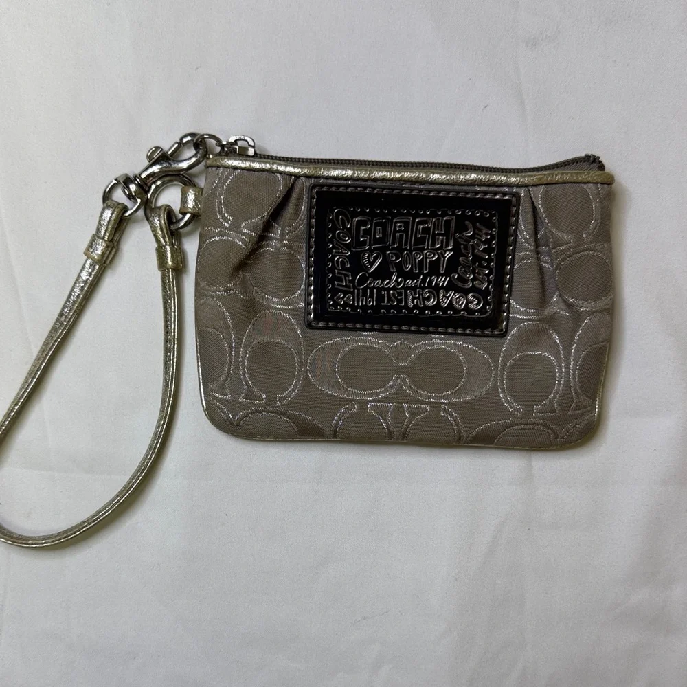 Coach‎ Poppy Signature Silver Wristlet | Glitter Patch Mini